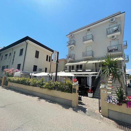 Hotel Moroni Rimini Dış mekan fotoğraf