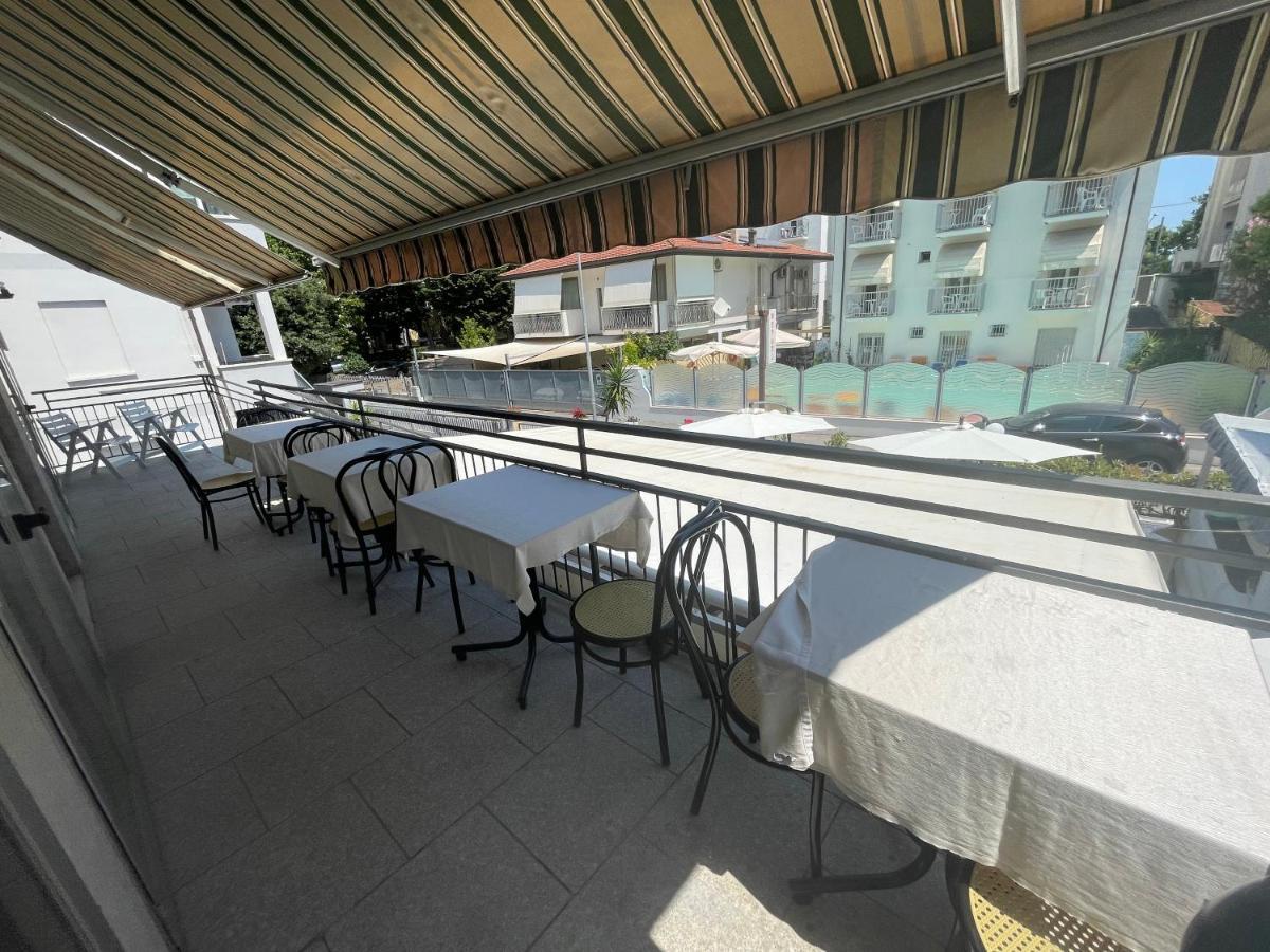 Hotel Moroni Rimini Dış mekan fotoğraf