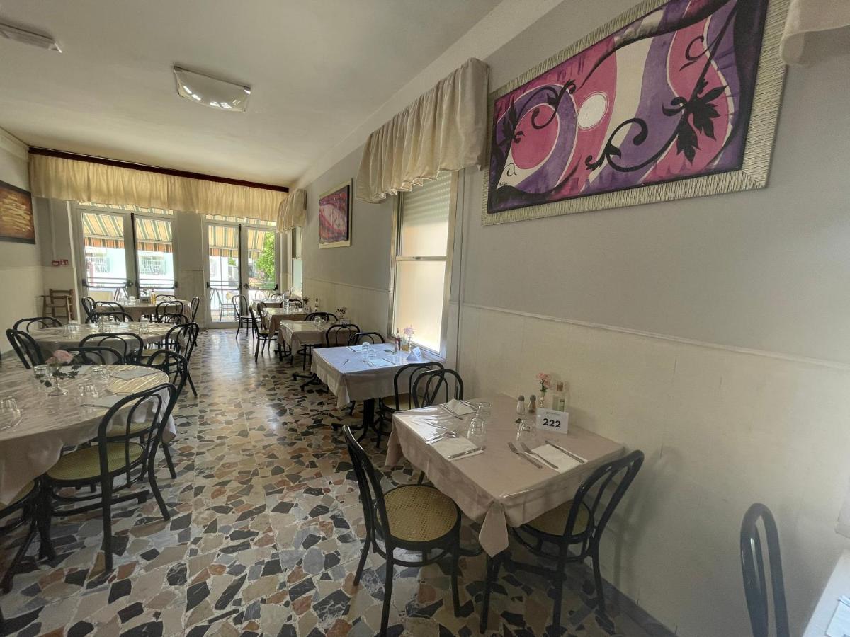 Hotel Moroni Rimini Dış mekan fotoğraf