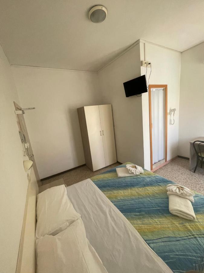 Hotel Moroni Rimini Dış mekan fotoğraf