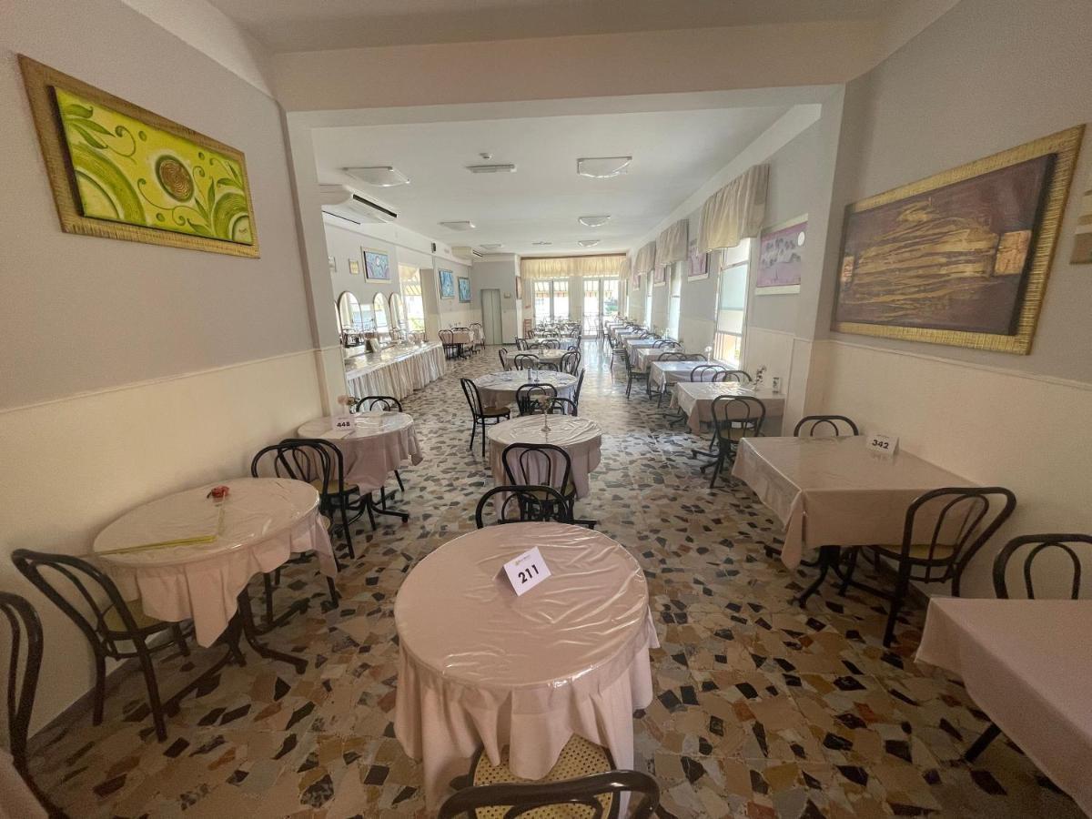 Hotel Moroni Rimini Dış mekan fotoğraf
