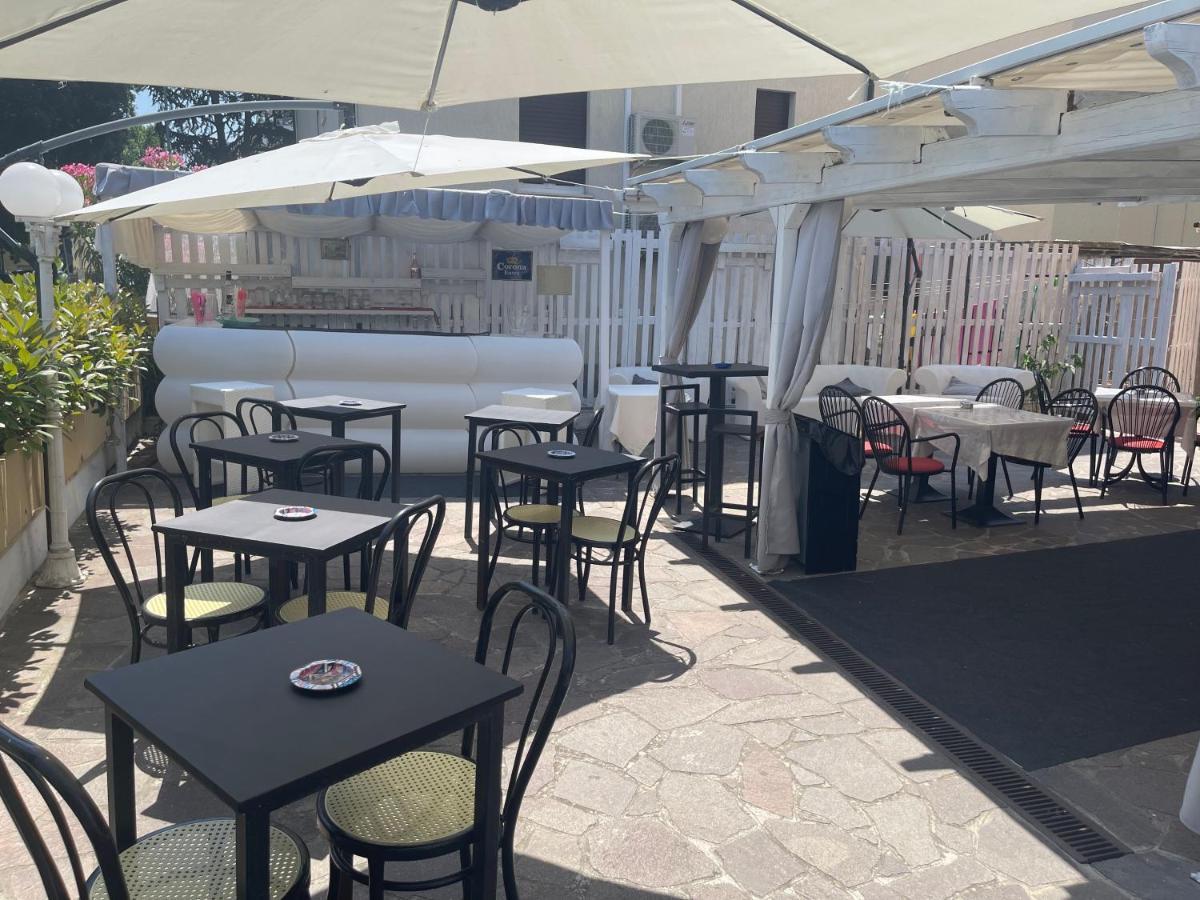 Hotel Moroni Rimini Dış mekan fotoğraf